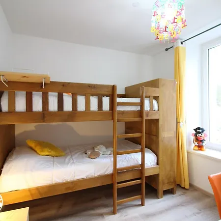 Bel F4 Au 2eme Etage Sans Ascenseur, Centre Mont-dore, 3 Chambres, Bien Equipe, Capacite 6 Pers - Fr-1-415-24 *