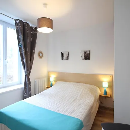 Bel F4 Au 2eme Etage Sans Ascenseur, Centre Mont-dore, 3 Chambres, Bien Equipe, Capacite 6 Pers - Fr-1-415-24 Apartment *